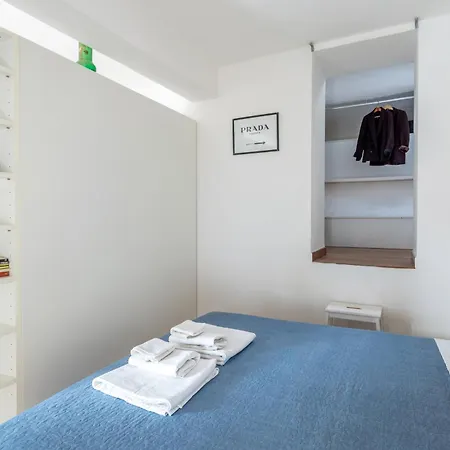 아파트 Floor With Balcony Along The Main Vibrant Walking Street Steps Away From Harbour Waterfront Mirabello Port Center Charming Cozy Attic Loft *