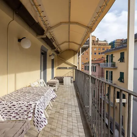 Floor With Balcony Along The Main Vibrant Walking Street Steps Away From Harbour Waterfront Mirabello Port Center Charming Cozy Attic Loft 아파트 *